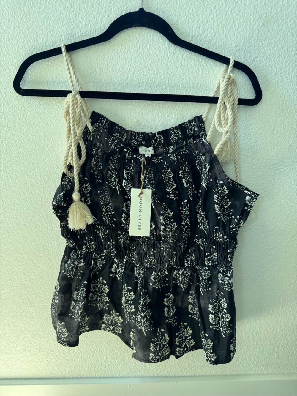 NWT Moon River floral peplum top w/ braided rope shoulder straps w/ tassel ends
